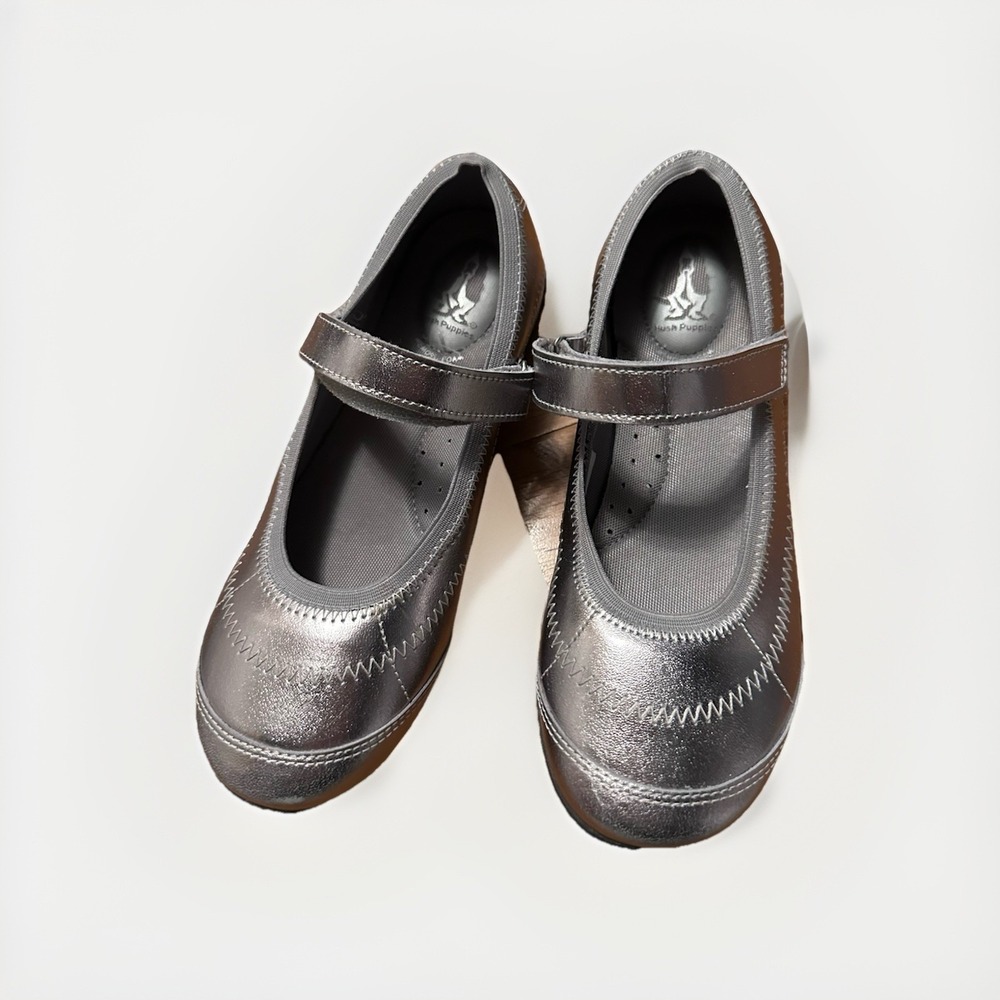 Hush Puppies Girls Leather Silver Ballet Flats.  Size 3.5W Wide NWOT